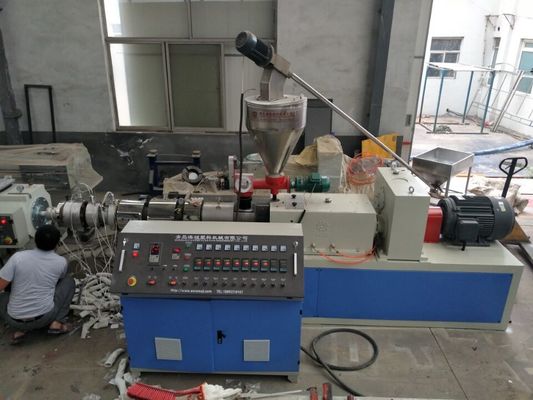 Vertical Gearbox 150kg/H Pvc Wpc Twin Screw Extruder