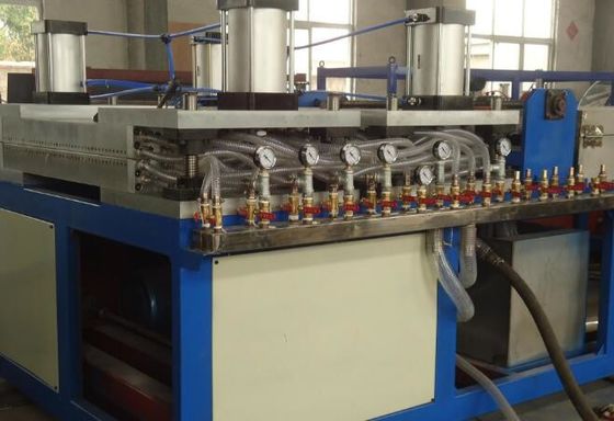 Single Screw Extruder PC PP Plastic Hollow Sheet Extrusion Line , Hollow Board Making Machine
