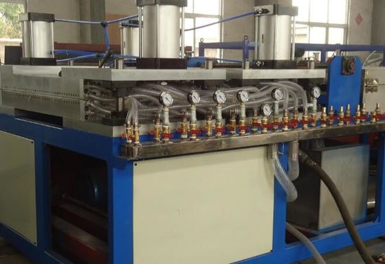 Good price Single Screw Extruder PC PP Plastic Hollow Sheet Extrusion Line , Hollow Board Making Machine online