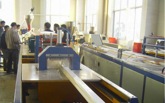Good price Outdoor WPC Pavilion Plastic Profile Extrusion Line , Plank Profile Machinery online