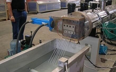 Good price PE Plastic Granules Machine , CE Certified PE Film Granules Machine online