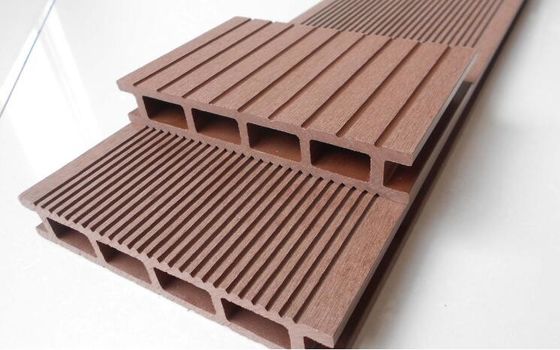 Good price PVC Roof Polyurethane Foam Machine Wooden Pallet For Buidling Advertisement online