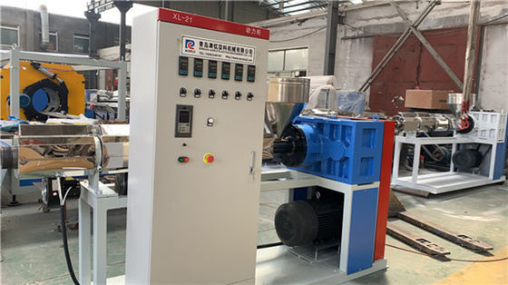 Good price Face Mask Melt Blown Making Machine CE Certificate With Single Screw Extruder online