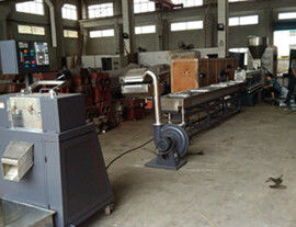 Good price PET Waste Recycled Plastic Scraps Granules Machine , Pelletizer Flakes Extruder online